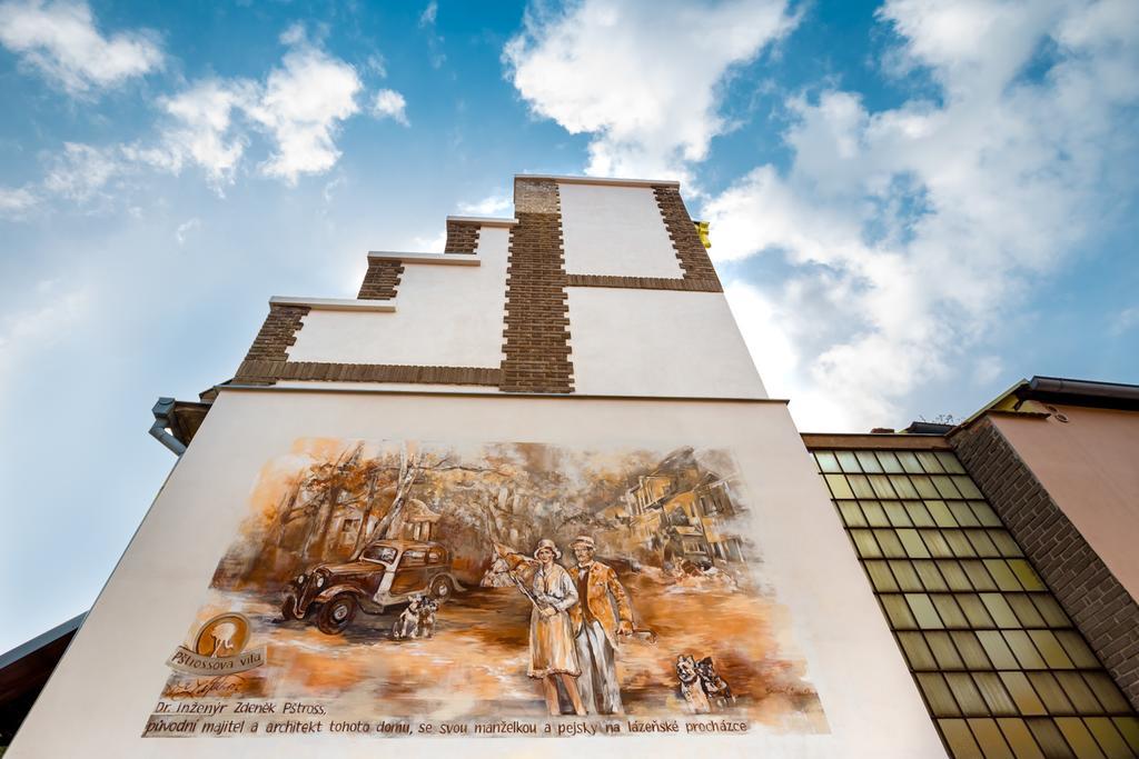 Pstrossova Vila - U Klasterni Zahrady Bechyně Exteriör bild